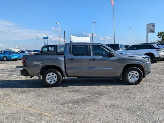 2022 nissan frontier s