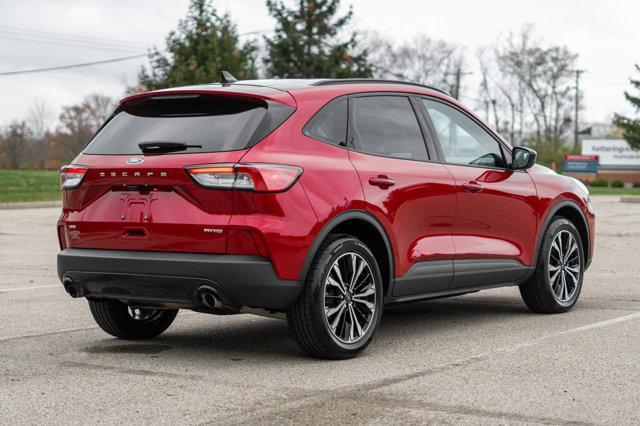 2021 ford escape se