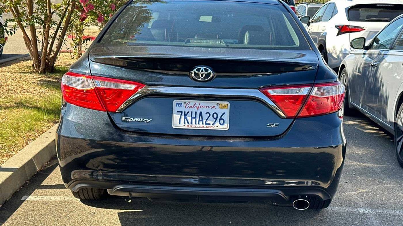 2015 toyota camry se