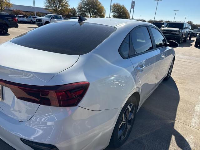 2020 kia forte lxs