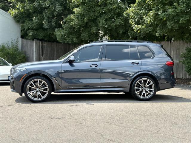 2021 bmw x7 m50i
