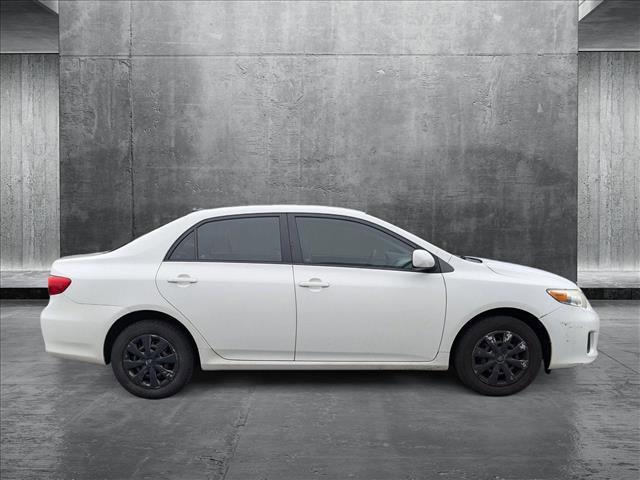 2011 toyota corolla le