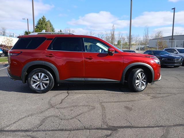 2023 nissan pathfinder sl