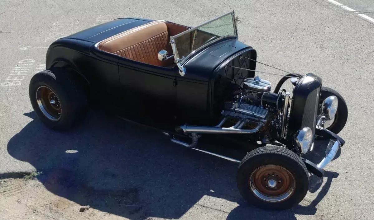 1932 ford model b black rwd automatic roadster