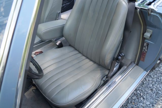 1988 mercedes-benz 560sl 2 dr convertible, low miles, no reserve