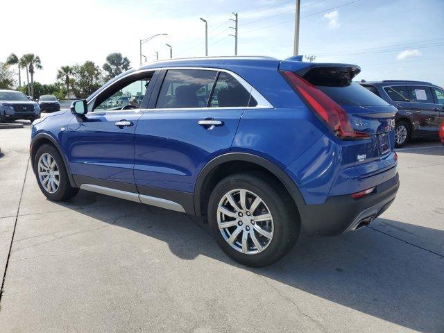 2022 cadillac xt4 premium luxury