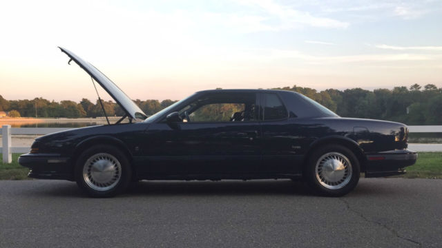 1990 toronado trofeo: low mileage! collector quality! mint condition!
