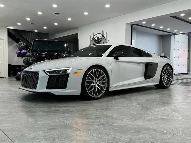 2017 audi r8 5.2 v10 plus