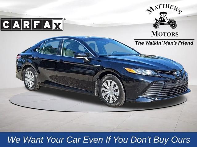 2020 toyota camry hybrid le