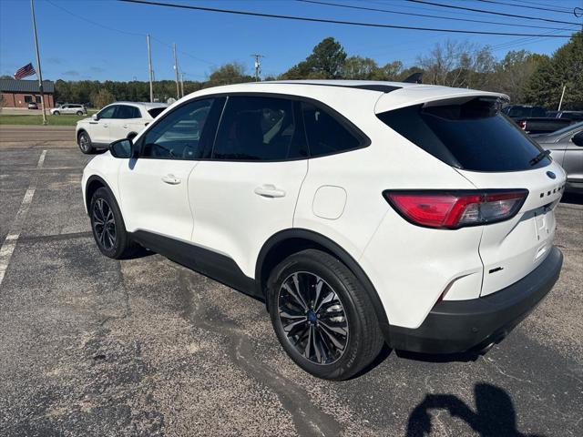 2022 ford escape sel