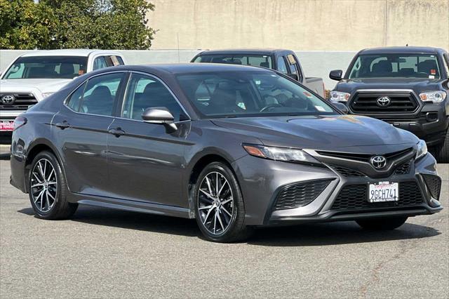 2023 toyota camry se
