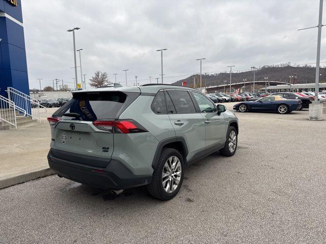 2021 toyota rav4 xle premium