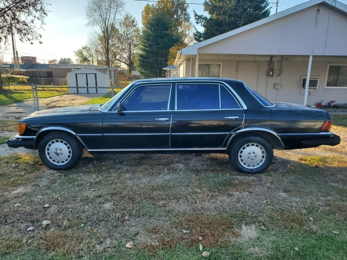 mercedes-benz 450sel 6.9. european model with 286 hp / 405 lbfâ·ft of torque