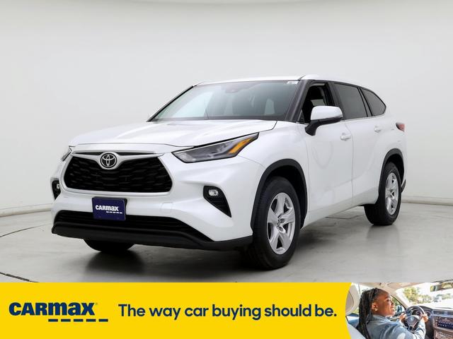 2023 toyota highlander le