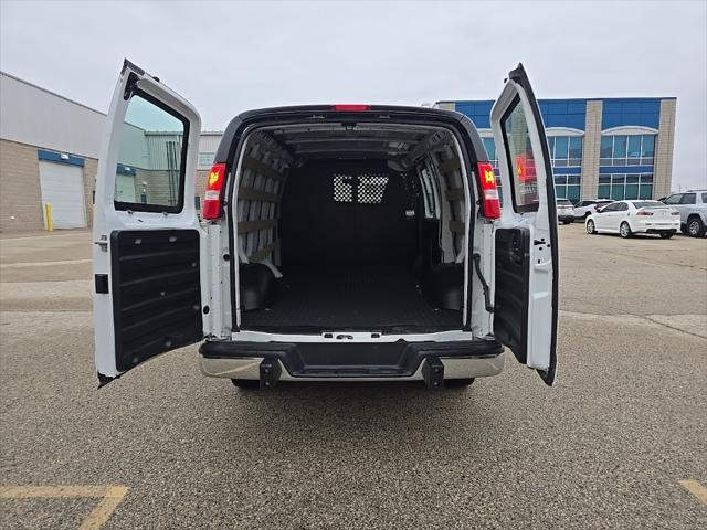 2023 gmc savana 2500 work van