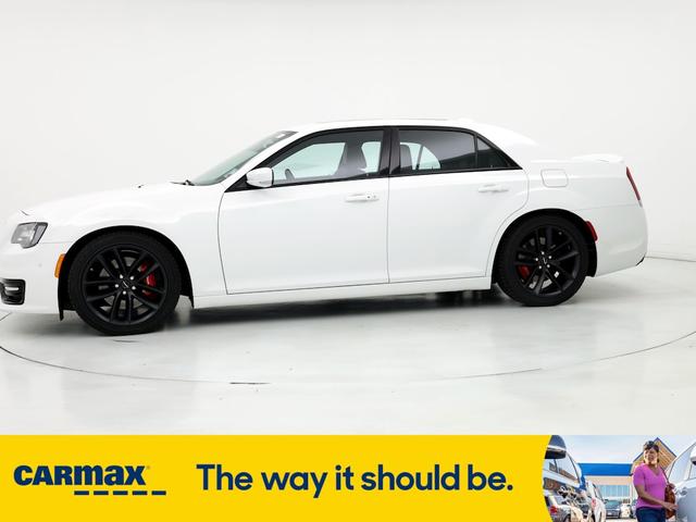 2023 chrysler 300 c