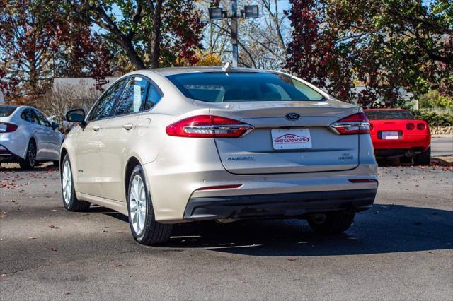 2019 ford fusion hybrid se