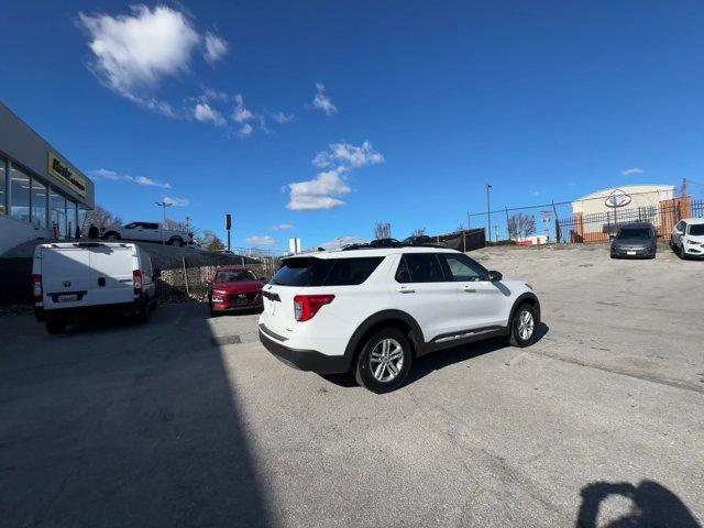 2023 ford explorer xlt
