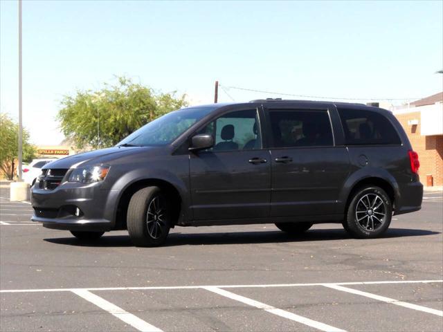 2017 dodge grand caravan gt