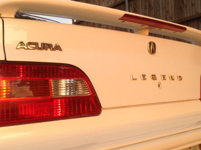 legend gs sedan 1994 six-speed manual tran. 182k mi pearl white/beige