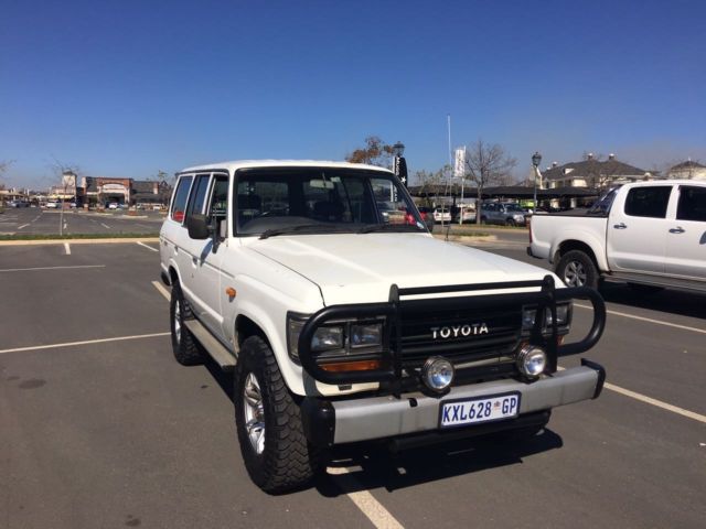 toyota land cruiser fj62 with 5.7l chevy v8. good condition and no rust