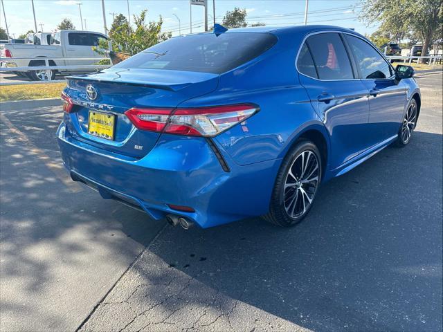 2019 toyota camry se