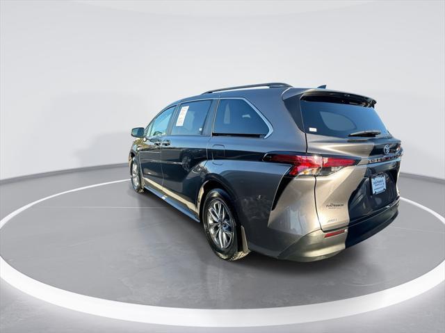 2021 toyota sienna xle 7 passenger
