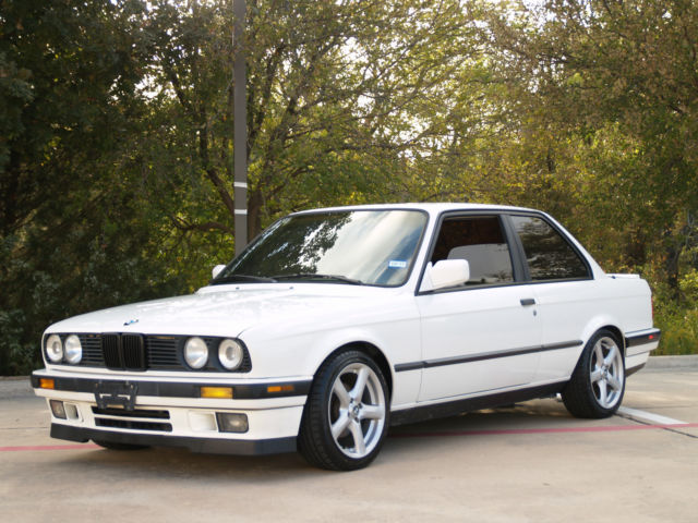 1989 bmw 325is alpine white, e30