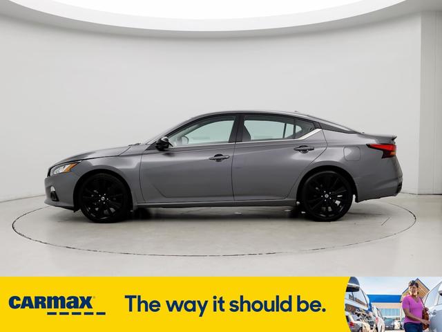 2022 nissan altima sr