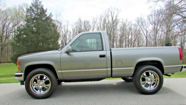 1993 silver chevrolet silverado z71 1500 series
