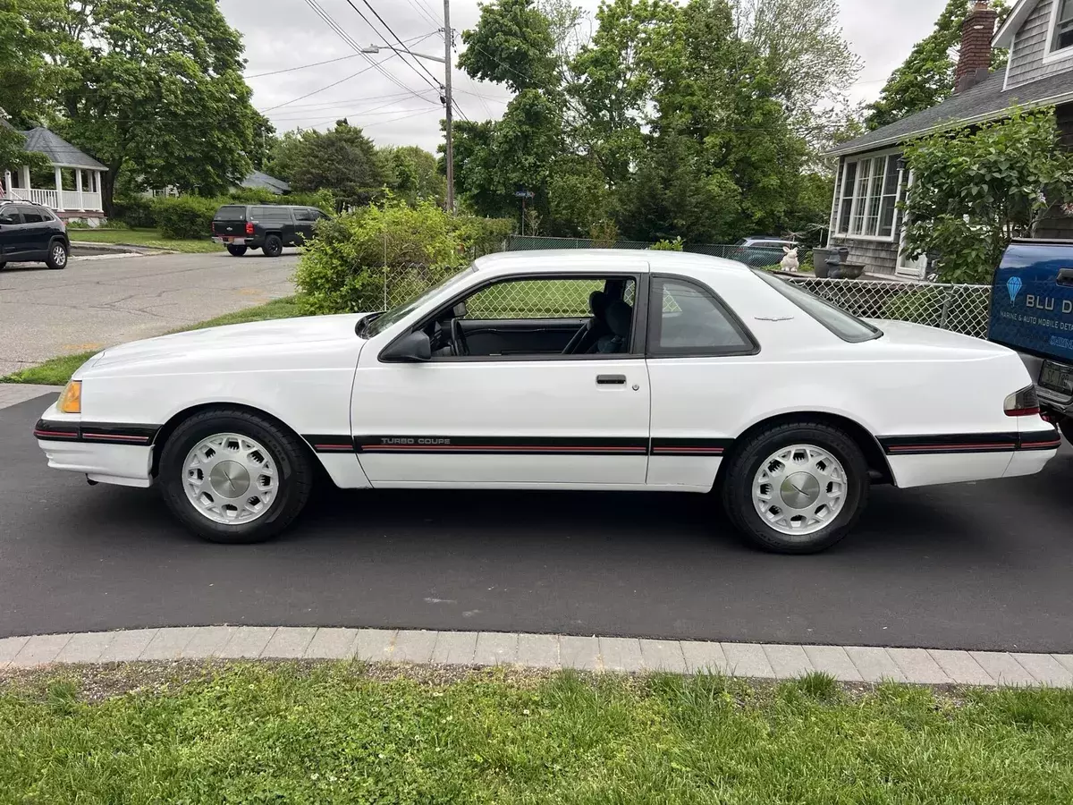 1988 ford thunderbird coupe white