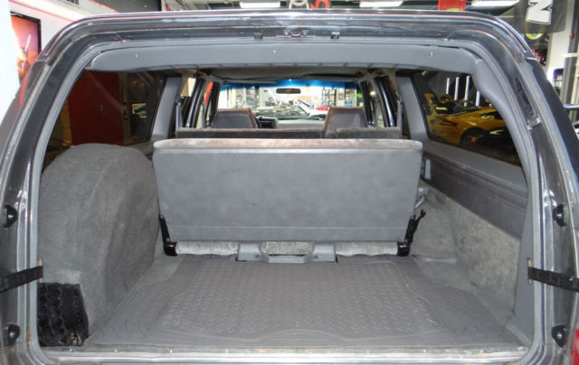 88 chevy suburban r20 suv 7.4 454 big block 3rd row seats barn doors runs strong