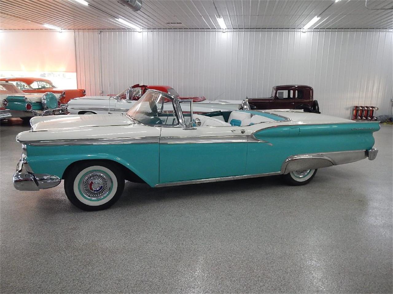 1959 ford fairlane 500 skyliner
