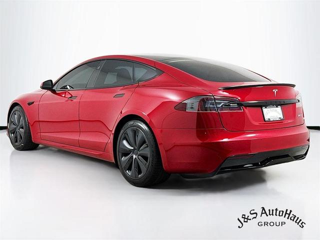 2022 tesla model s base