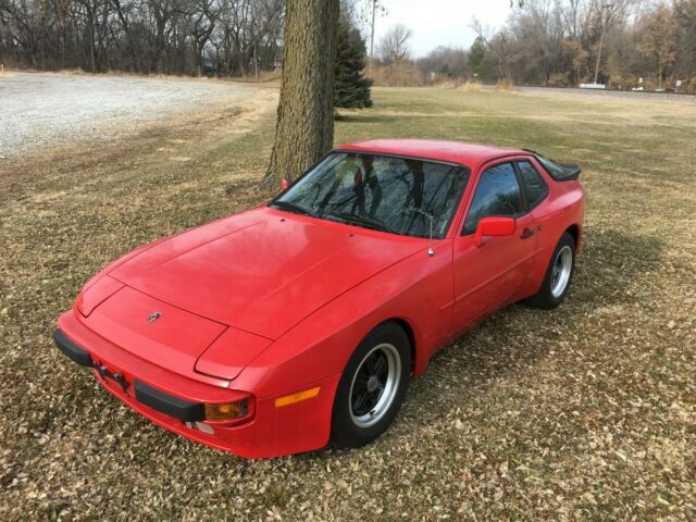 1984 porsche 944 coupe / new gaurds red paint / never any rust / new tires