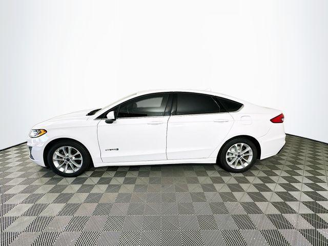 2019 ford fusion hybrid se