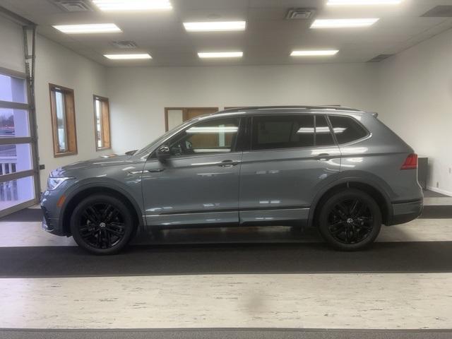 2022 volkswagen tiguan 2.0t se r-line black