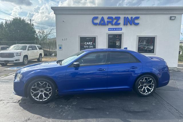 2018 chrysler 300 touring
