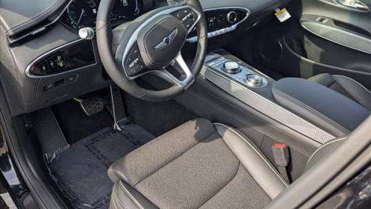 2025 Genesis GV70