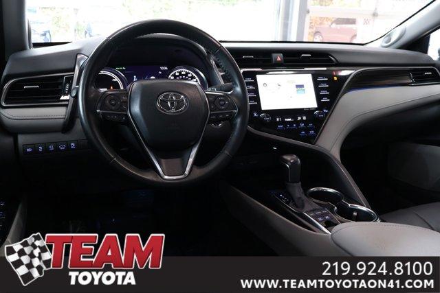 2020 toyota camry hybrid xle