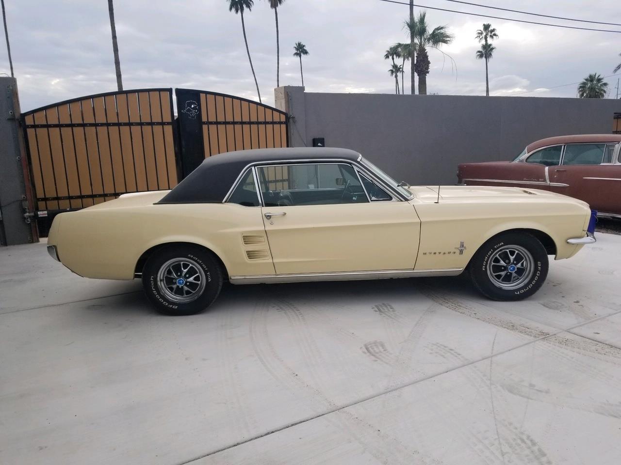 1967 ford mustang