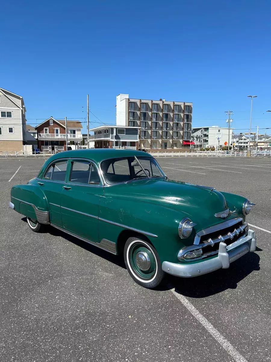 1952 chevrolet deluxe green