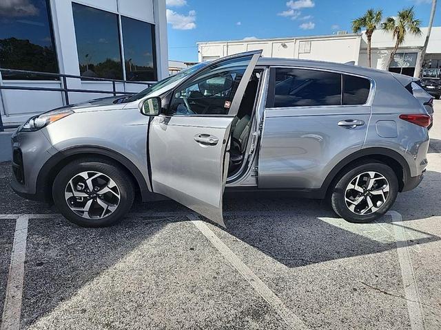 2022 kia sportage lx