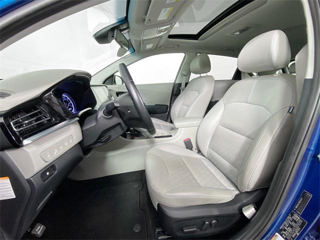 2022 kia niro lxs