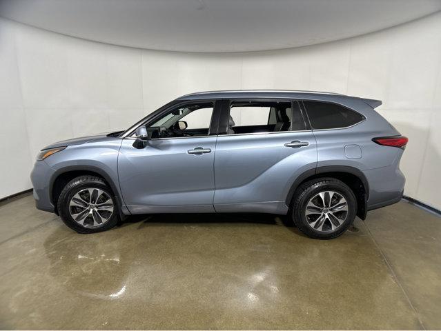 2021 toyota highlander xle