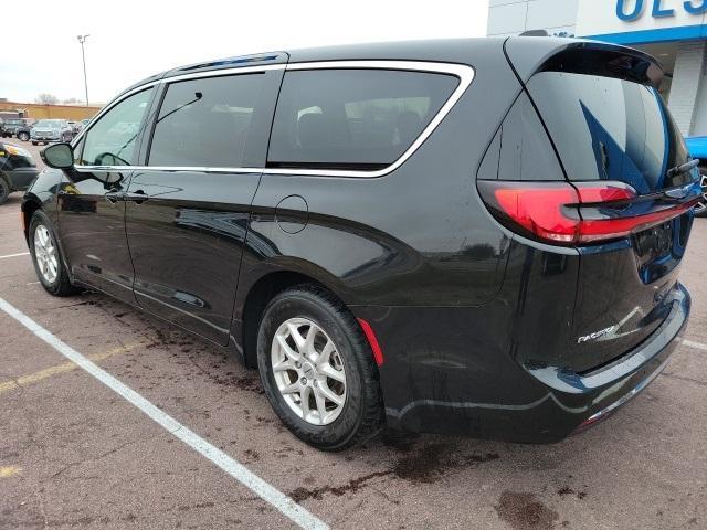 2023 chrysler pacifica touring-l