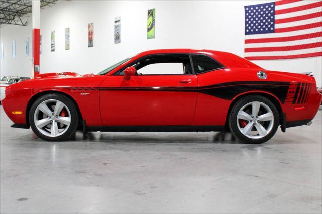 2009 dodge challenger srt8