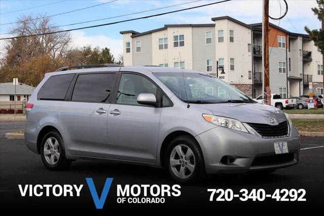 2014 toyota sienna le