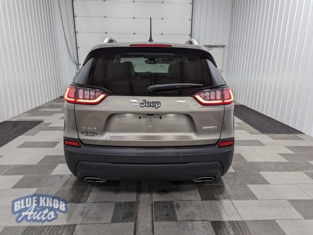 2021 jeep cherokee latitude lux