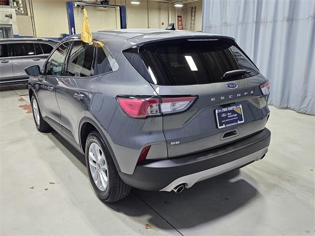 2021 ford escape se